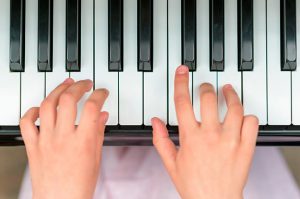 Acordes no piano popular (voicings)