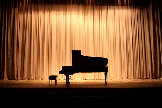 piano no palco