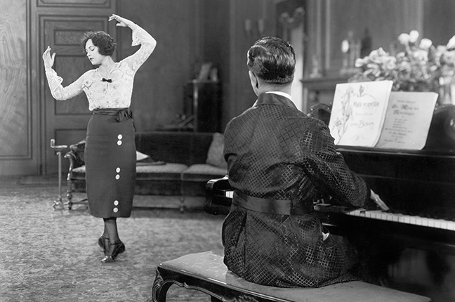 movimento corporal e estudo do piano