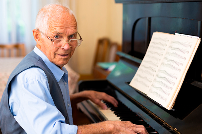 estudo de piano na terceira idade