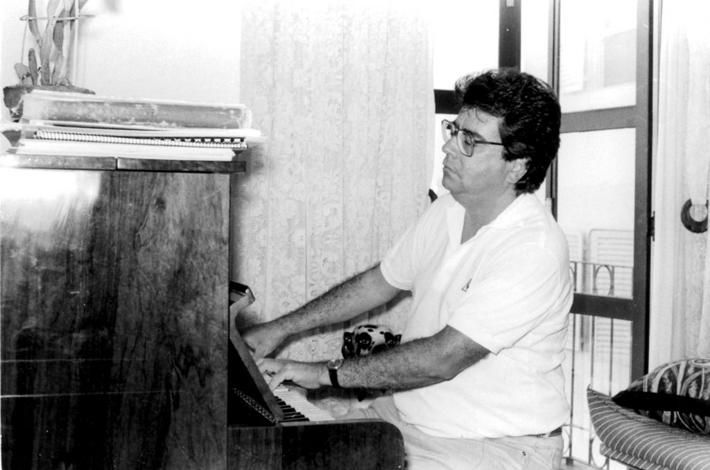 Almeida Prado jovem