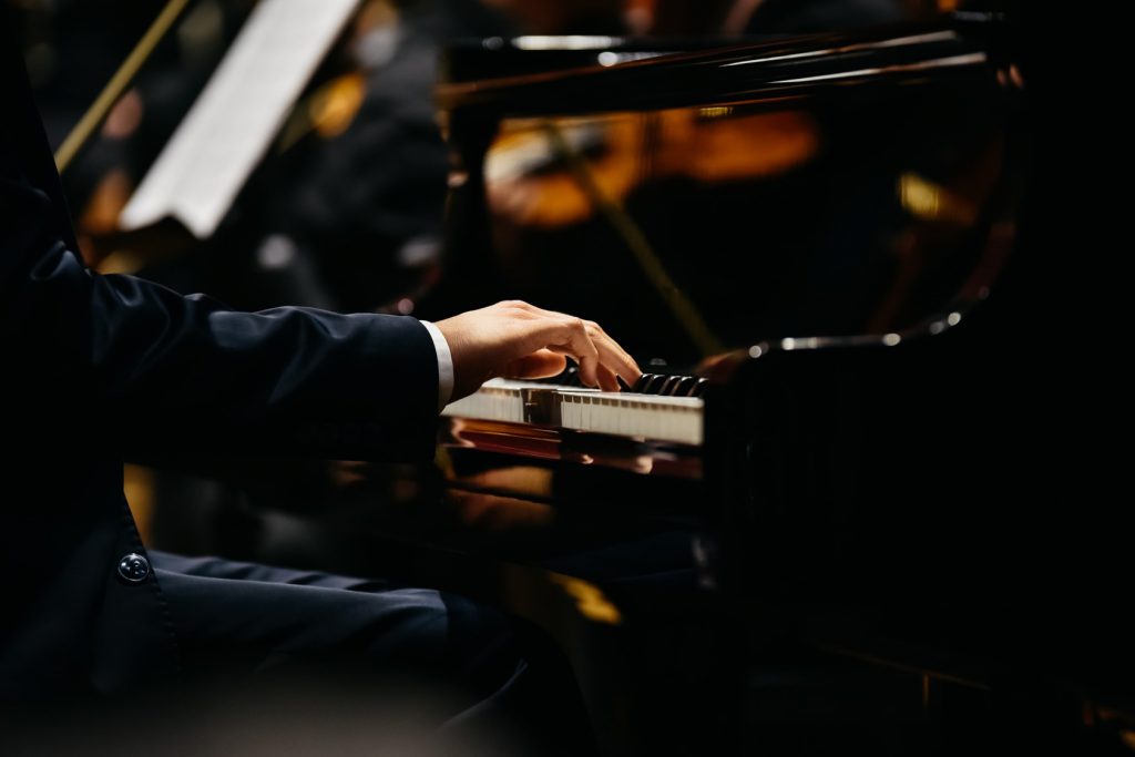 Piano de cauda no período romântico